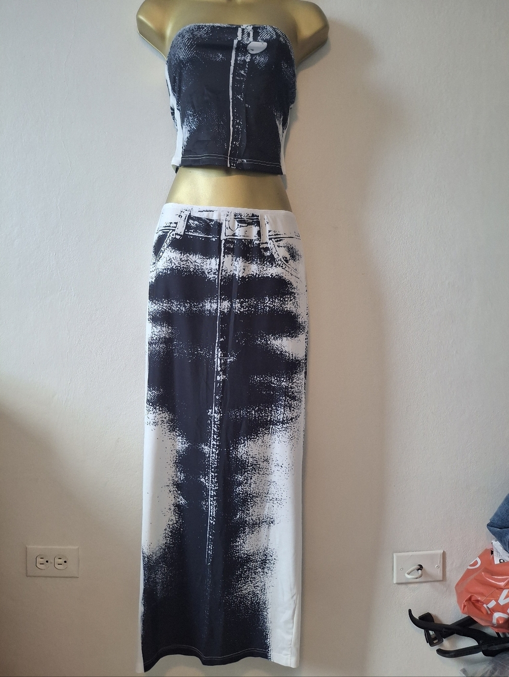 Black & White Printed Maxi Skirt - Stylish High-Waist Women's Skirt